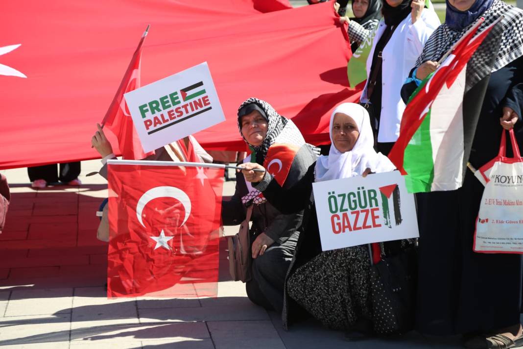 Gazze için sessiz çığlık Konya’da yankılandı 14